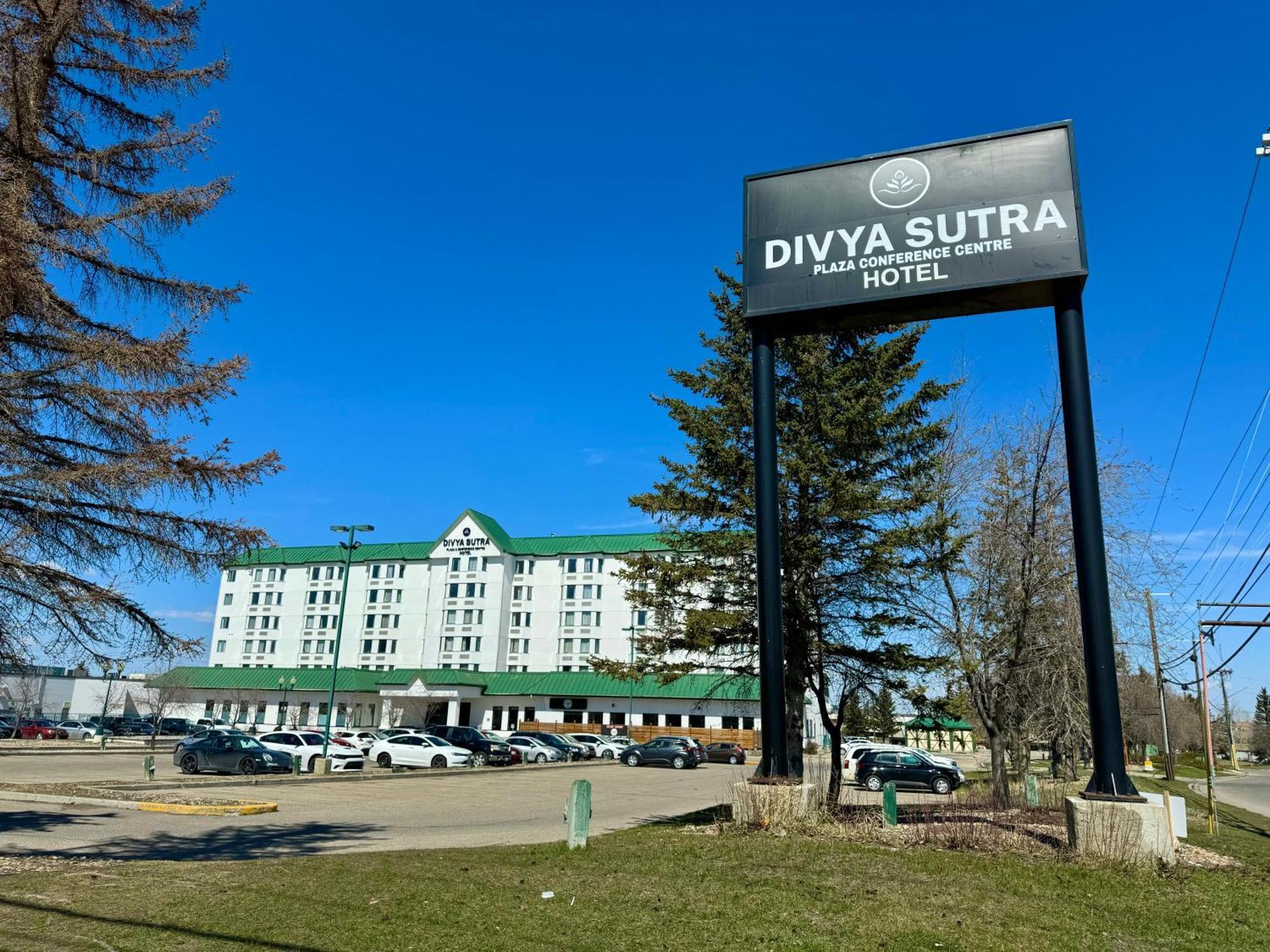 Divya Sutra Plaza And Conference Centre Calgary Airport Hotel Kültér fotó