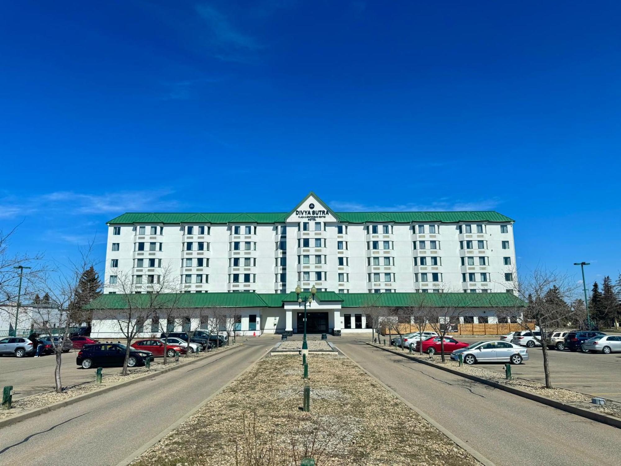 Divya Sutra Plaza And Conference Centre Calgary Airport Hotel Kültér fotó